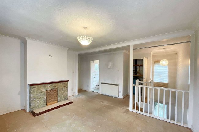 2 Rosemount Gardens, Musbury Road, Axminster, EX13 5AE 8