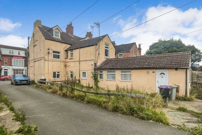 45 Grosvenor Road, Skegness, Lincolnshire, PE25 2DD 8