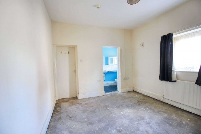 45 Grosvenor Road, Skegness, Lincolnshire, PE25 2DD 8