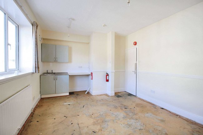 45 Grosvenor Road, Skegness, Lincolnshire, PE25 2DD 8