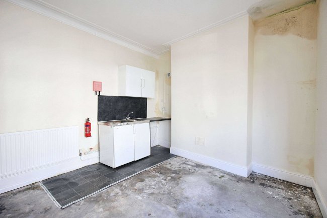 45 Grosvenor Road, Skegness, Lincolnshire, PE25 2DD 8