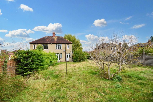 43 Cobham Road, Fetcham, Leatherhead, Surrey, KT22 9HT 3