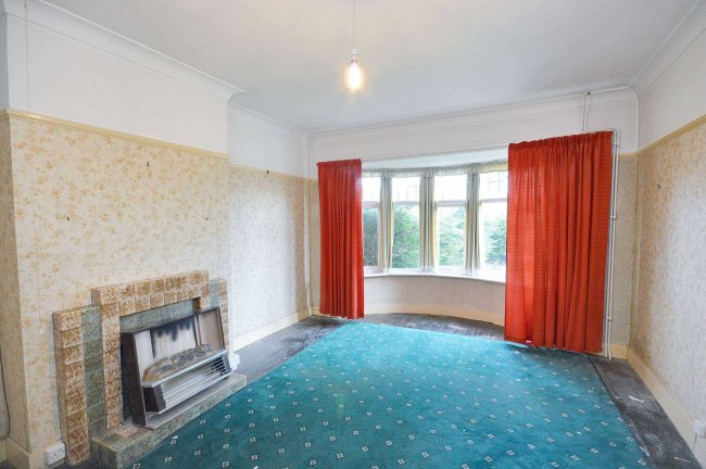 43 Cobham Road, Fetcham, Leatherhead, Surrey, KT22 9HT 3