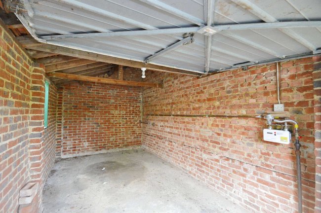 43 Cobham Road, Fetcham, Leatherhead, Surrey, KT22 9HT 3