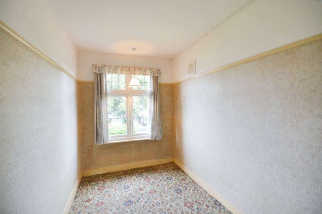 43 Cobham Road, Fetcham, Leatherhead, Surrey, KT22 9HT 3