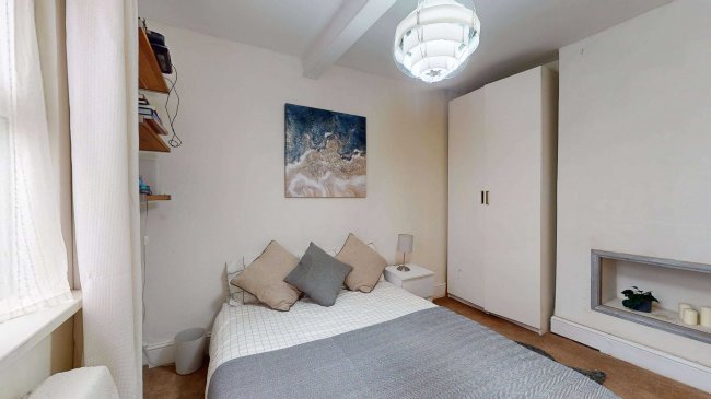 Flat A, 222 North End Road, Barons Court, London, W14 9NU 5