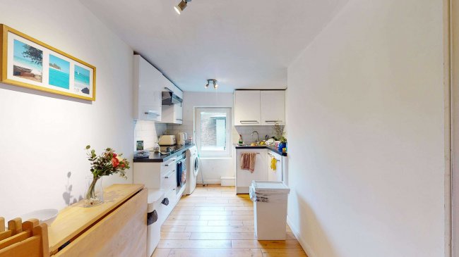 Flat A, 222 North End Road, Barons Court, London, W14 9NU 5