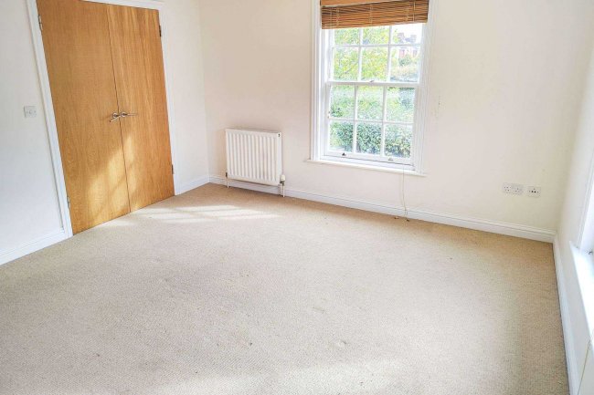 Flat 4, 6 The Avenue, Newmarket, Suffolk, CB8 9AA 4