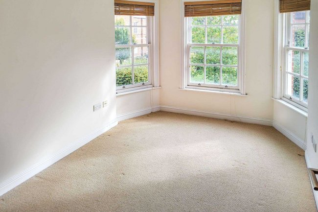 Flat 4, 6 The Avenue, Newmarket, Suffolk, CB8 9AA 4