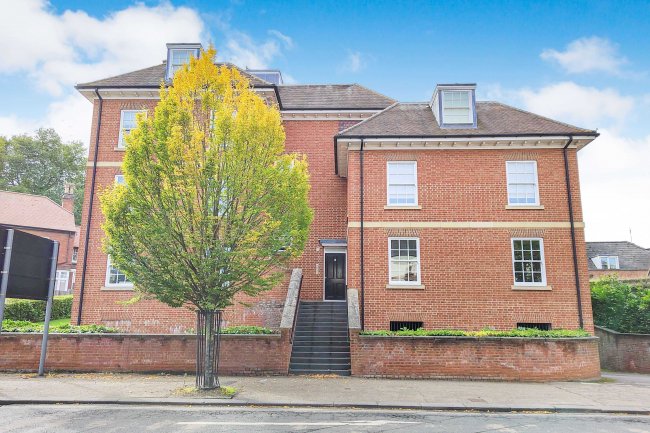 Flat 4, 6 The Avenue, Newmarket, Suffolk, CB8 9AA 4