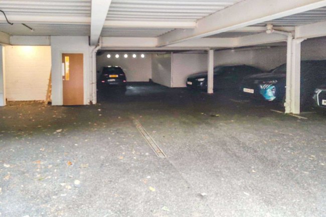 Flat 4, 6 The Avenue, Newmarket, Suffolk, CB8 9AA 4