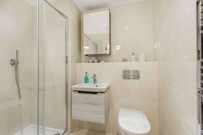 Apartment 15, Renaissance Bourne End, Wharf Lane, Bourne End, Buckinghamshire, SL8 5LU 2