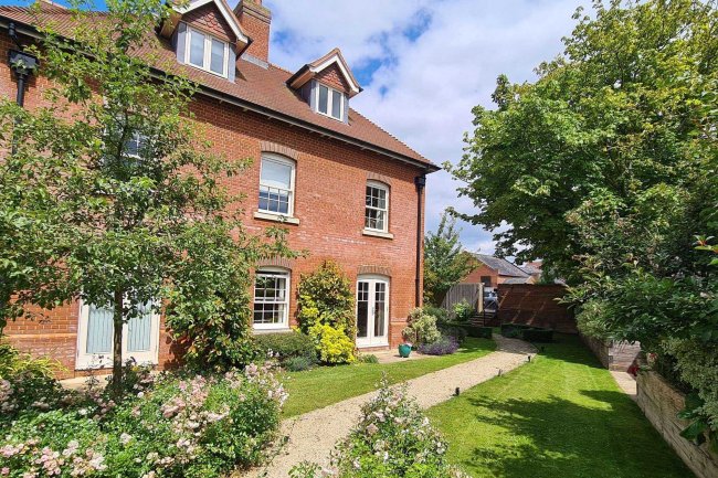 Apartment 23, Fleur-de-Lis, Church Street, Wantage, Oxfordshire, OX12 8GE 1