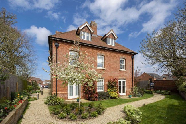 Apartment 23, Fleur-de-Lis, Church Street, Wantage, Oxfordshire, OX12 8GE 1