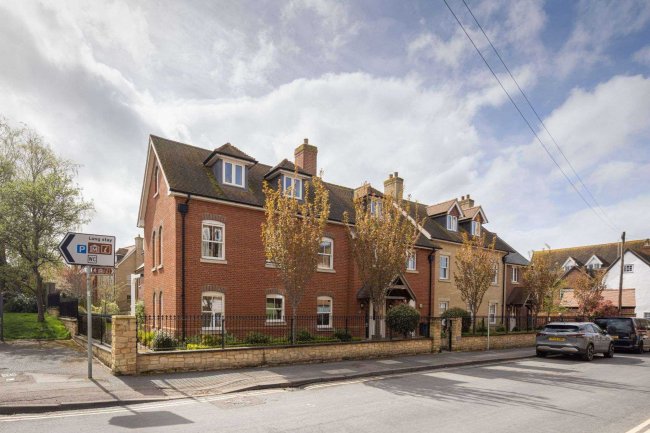 Apartment 23, Fleur-de-Lis, Church Street, Wantage, Oxfordshire, OX12 8GE 1