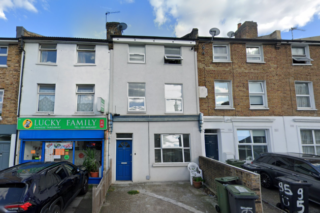 93 Catford Hill, Catford, London SE6 4PW 7