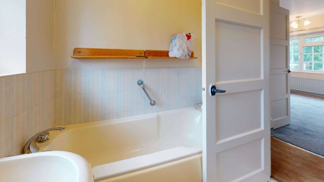 6 Lullingstone Crescent, Orpington, Kent, BR5 3EB 6