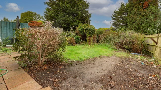 6 Lullingstone Crescent, Orpington, Kent, BR5 3EB 6