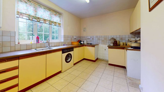 6 Lullingstone Crescent, Orpington, Kent, BR5 3EB 6