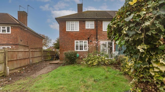 6 Lullingstone Crescent, Orpington, Kent, BR5 3EB 6