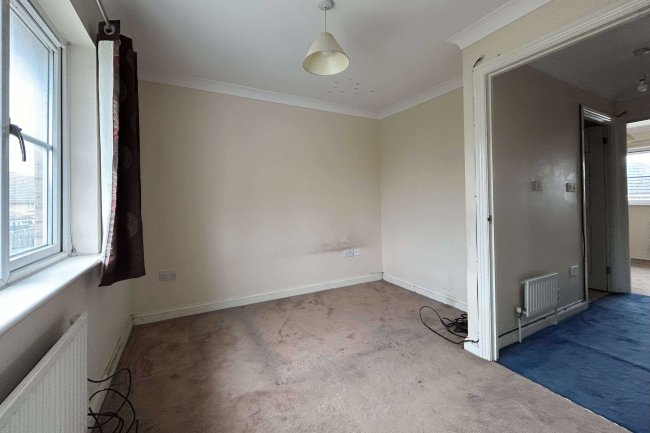 9 Hornbeam Close, Barking, Essex, IG11 0HA 8