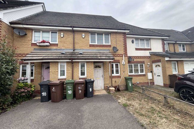 9 Hornbeam Close, Barking, Essex, IG11 0HA 8