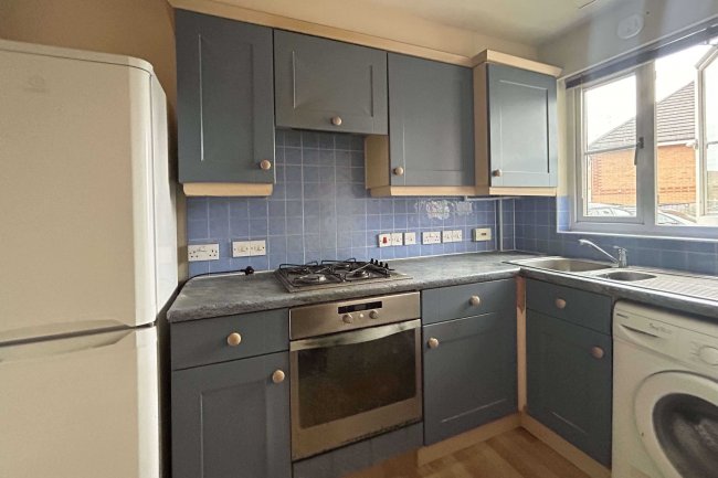 9 Hornbeam Close, Barking, Essex, IG11 0HA 8