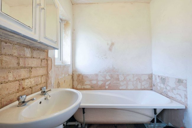 29 Pembroke Road, Spencer, Northampton, NN5 7EN 10