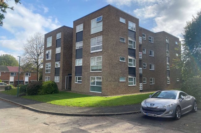 17 Audley Place, Sutton, Surrey, SM2 6RW 10