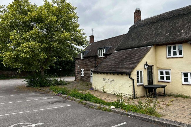 Bottle & Glass, Gibraltar, Aylesbury, Buckinghamshire HP17 8TY 30