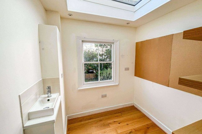 First Floor Store Room, 102 Christchurch Road, Tulse Hill, London, SW2 3DF 10
