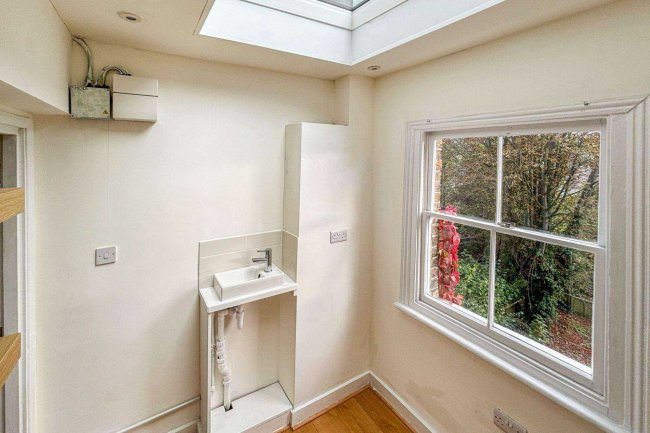 First Floor Store Room, 102 Christchurch Road, Tulse Hill, London, SW2 3DF 10