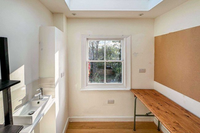 First Floor Store Room, 102 Christchurch Road, Tulse Hill, London, SW2 3DF 10
