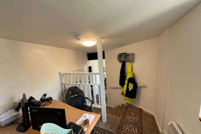 Carylls Country House, Faygate Lane, Faygate RH12 4SN 6