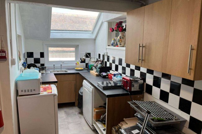 Carylls Country House, Faygate Lane, Faygate RH12 4SN 6