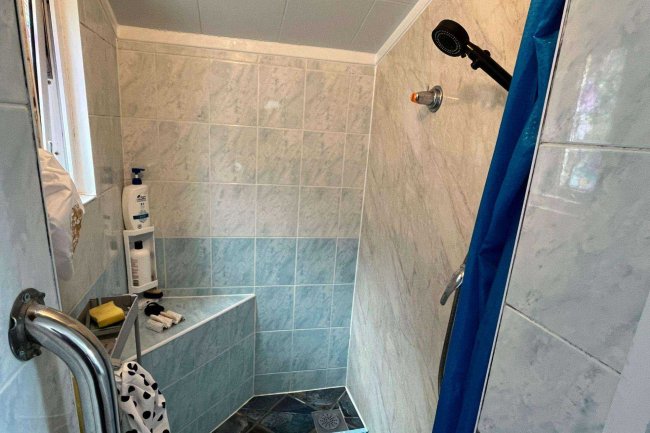 Carylls Country House, Faygate Lane, Faygate RH12 4SN 6