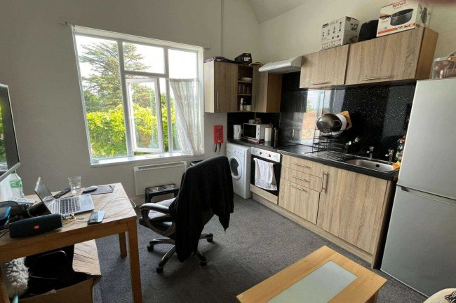 Carylls Country House, Faygate Lane, Faygate RH12 4SN 6