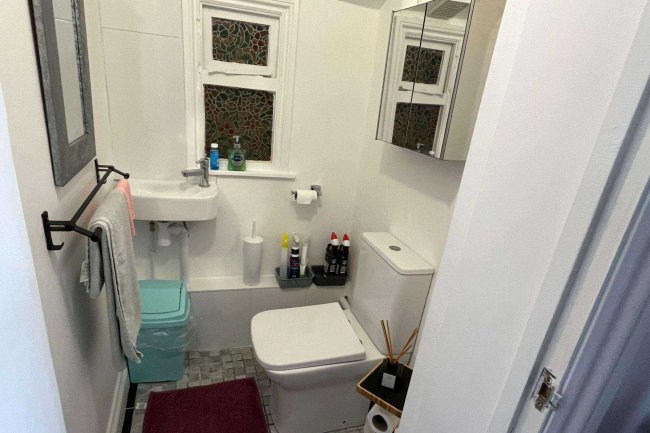 Carylls Country House, Faygate Lane, Faygate RH12 4SN 6