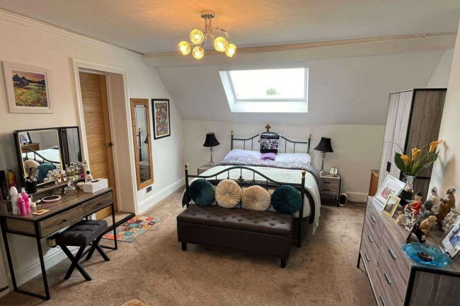 Carylls Country House, Faygate Lane, Faygate RH12 4SN 6