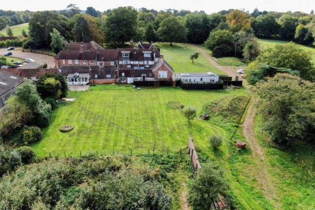 Carylls Country House, Faygate Lane, Faygate RH12 4SN 6