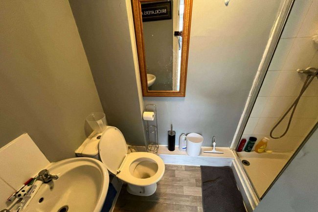 Carylls Country House, Faygate Lane, Faygate RH12 4SN 6