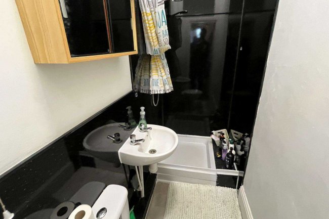 Carylls Country House, Faygate Lane, Faygate RH12 4SN 6