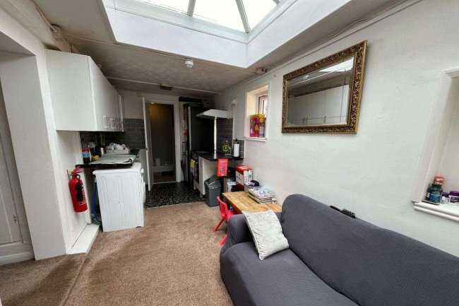 Carylls Country House, Faygate Lane, Faygate RH12 4SN 6