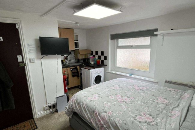 Carylls Country House, Faygate Lane, Faygate RH12 4SN 6