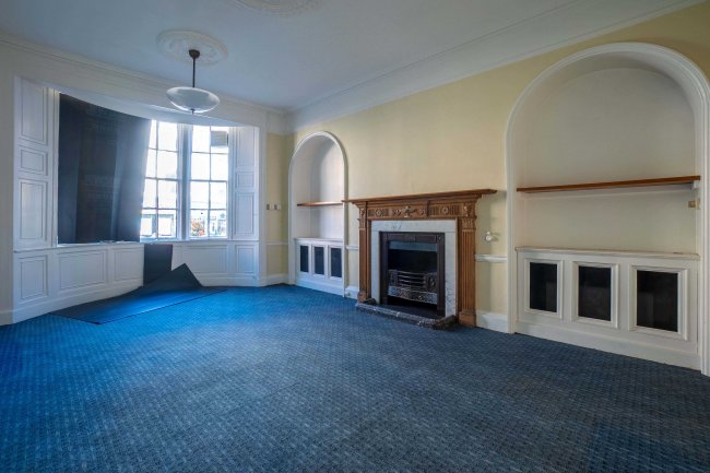 5-7 Market Place, Pontefract, WF8 1AG 25