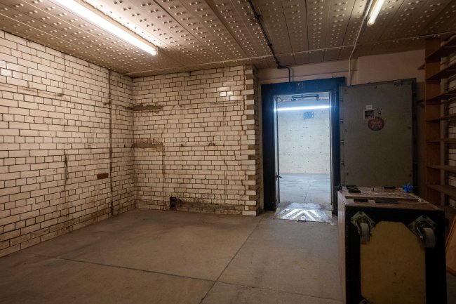 5-7 Market Place, Pontefract, WF8 1AG 25