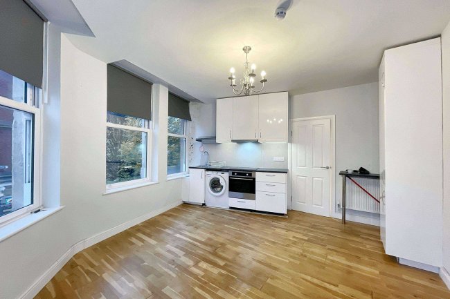 Flat 1, 79 East Street, Bedminster, Bristol, BS3 4EX 8