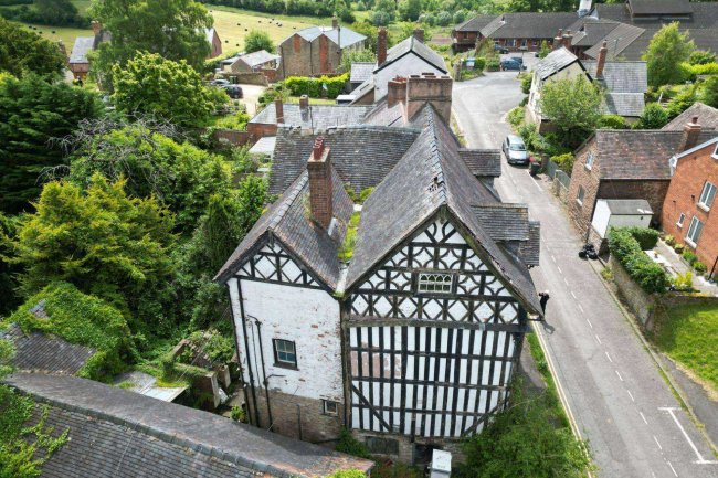 Tower House, 1 Tower Hill, Bromyard, Herefordshire HR7 4DF 8