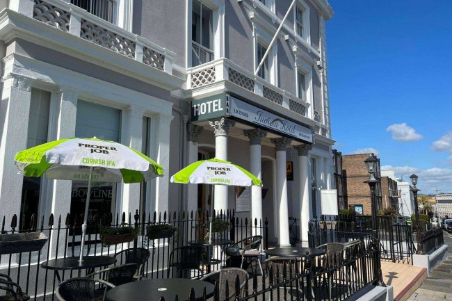 The Invicta Hotel, 11/12 Osborne Place, Lockyer Street, Plymouth PL1 2PU 26