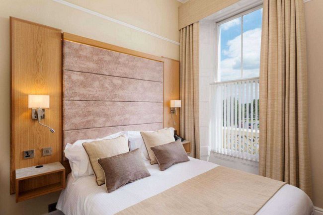 The Invicta Hotel, 11/12 Osborne Place, Lockyer Street, Plymouth PL1 2PU 26